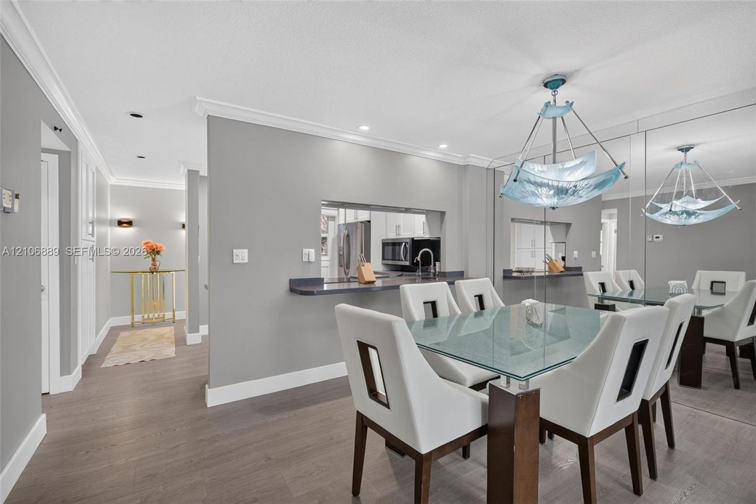 For Sale: $219,000 (2 beds, 2 baths, 1150 Square Feet)