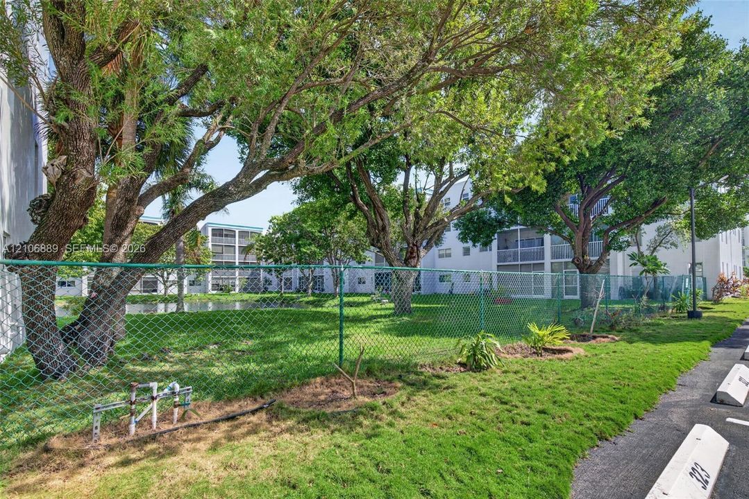 For Sale: $219,000 (2 beds, 2 baths, 1150 Square Feet)