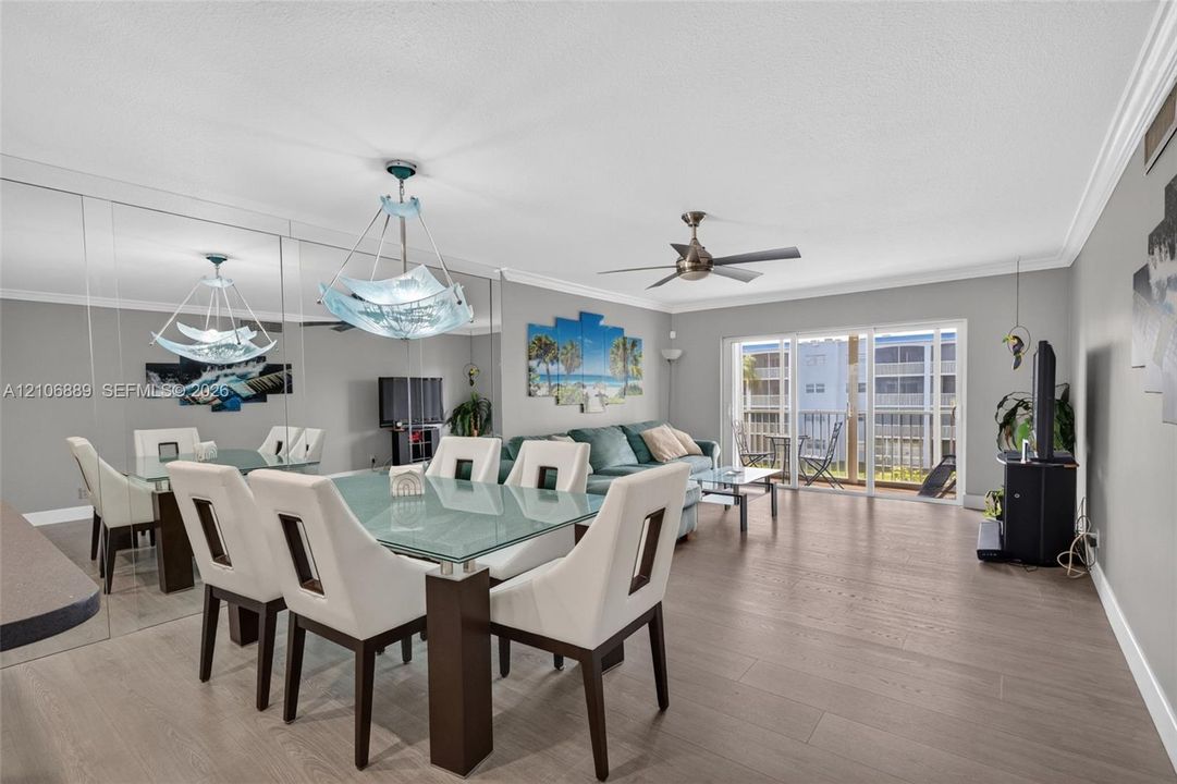 For Sale: $219,000 (2 beds, 2 baths, 1150 Square Feet)
