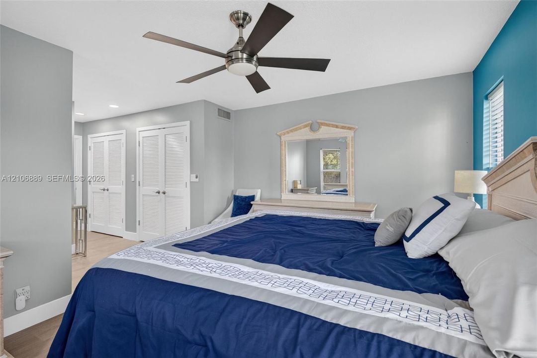 For Sale: $219,000 (2 beds, 2 baths, 1150 Square Feet)