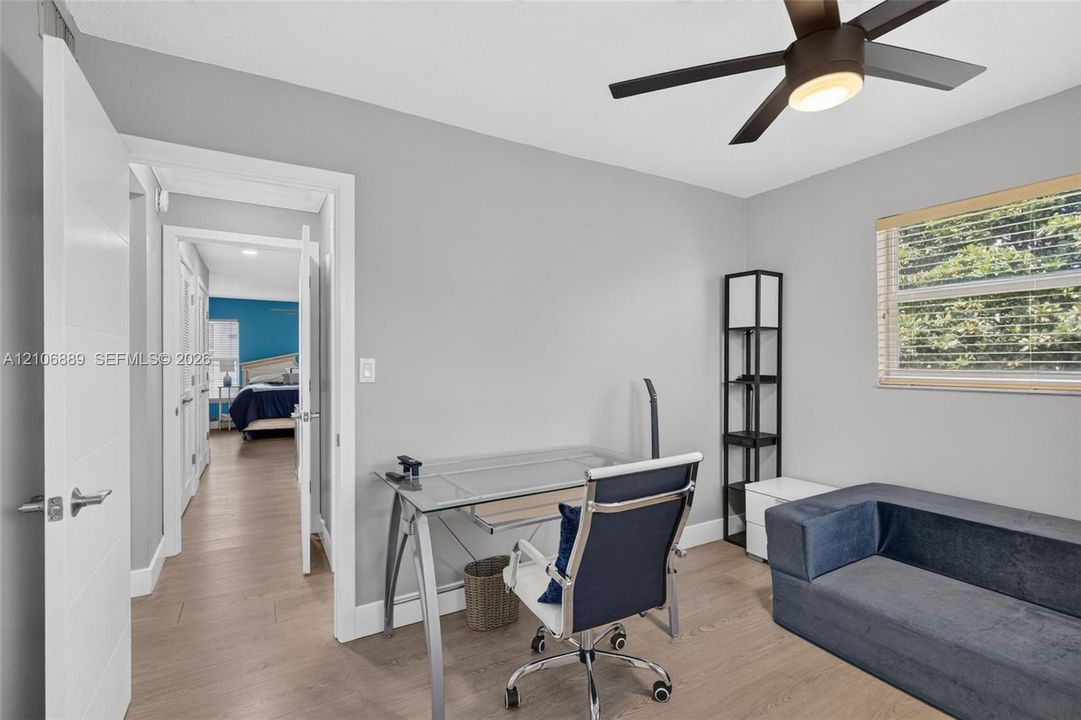 For Sale: $219,000 (2 beds, 2 baths, 1150 Square Feet)