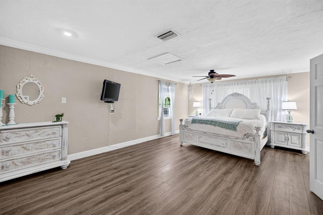 Oversized primary bedroom