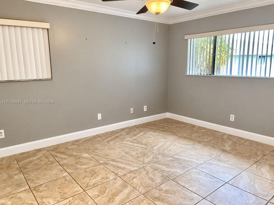 For Rent: $2,250 (2 beds, 2 baths, 870 Square Feet)