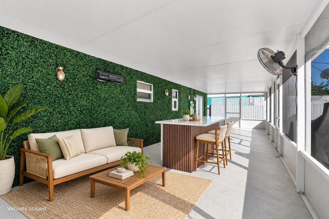 Sunlit mid-century screened patio