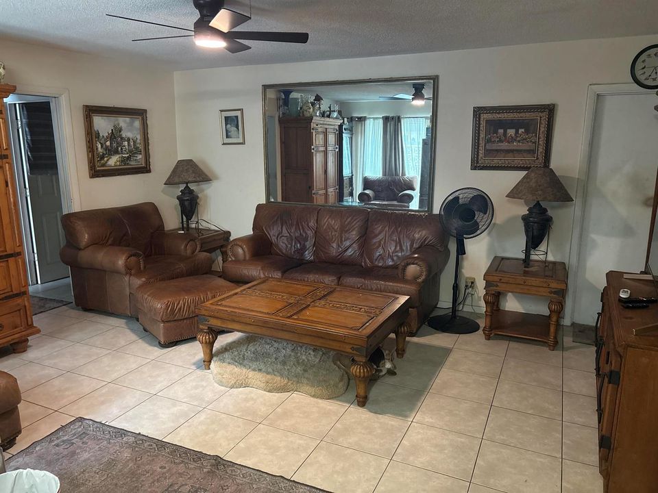 Livingroom Main