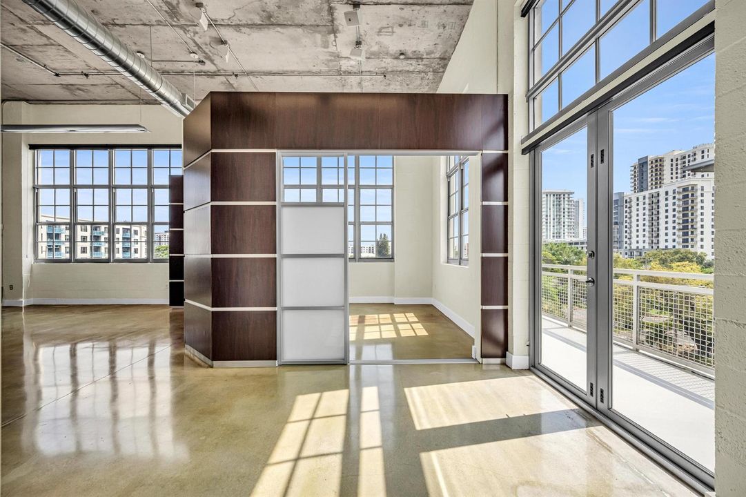 435 N ANDREWS #401-4