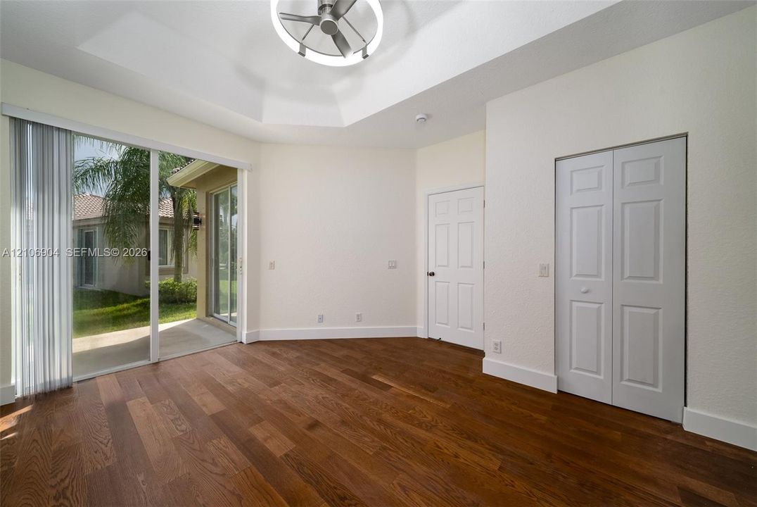 For Sale: $750,000 (3 beds, 2 baths, 1559 Square Feet)