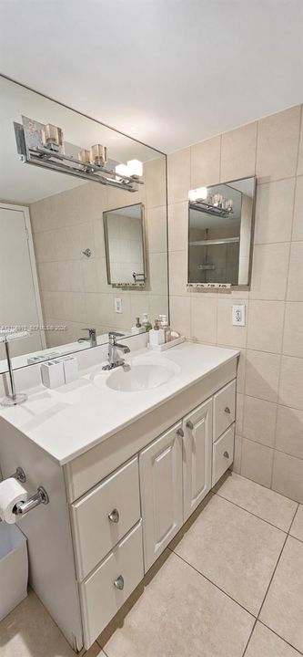 В аренду: $2,200 (1 спален, 2 ванн, 1066 Квадратных фут)