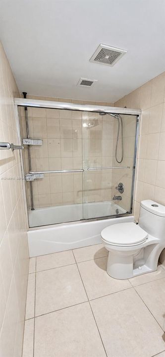 В аренду: $2,200 (1 спален, 2 ванн, 1066 Квадратных фут)