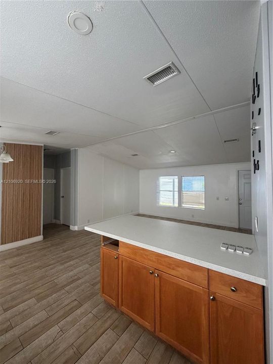 For Sale: $282,900 (3 beds, 2 baths, 1430 Square Feet)
