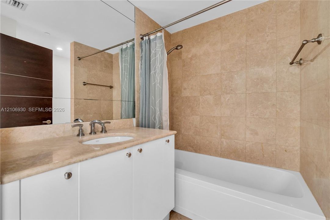 En Venta: $1,120,000 (2 camas, 2 baños, 1558 Pies cuadrados)