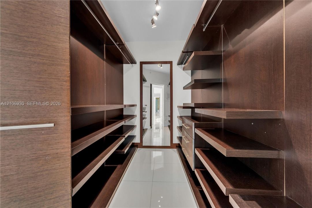 En Venta: $1,120,000 (2 camas, 2 baños, 1558 Pies cuadrados)