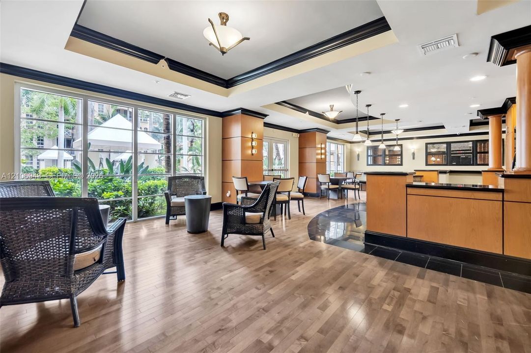 For Rent: $3,800 (2 beds, 2 baths, 1368 Square Feet)