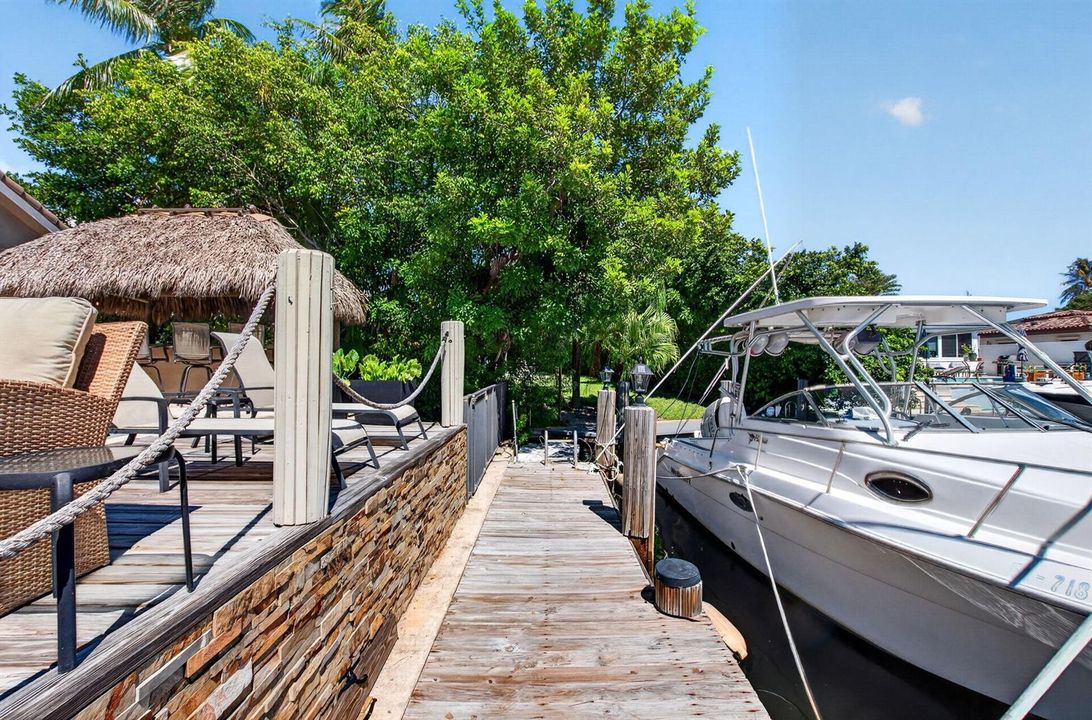 SPACIOUS DOCK