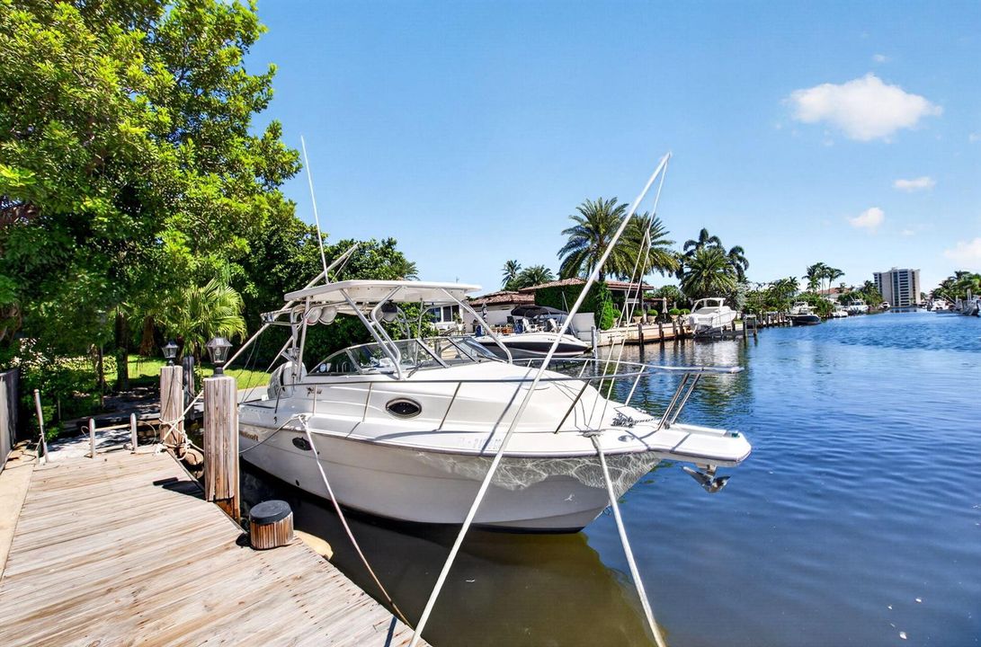 PRIVATE SPACIOUS 30 FT. DOCK