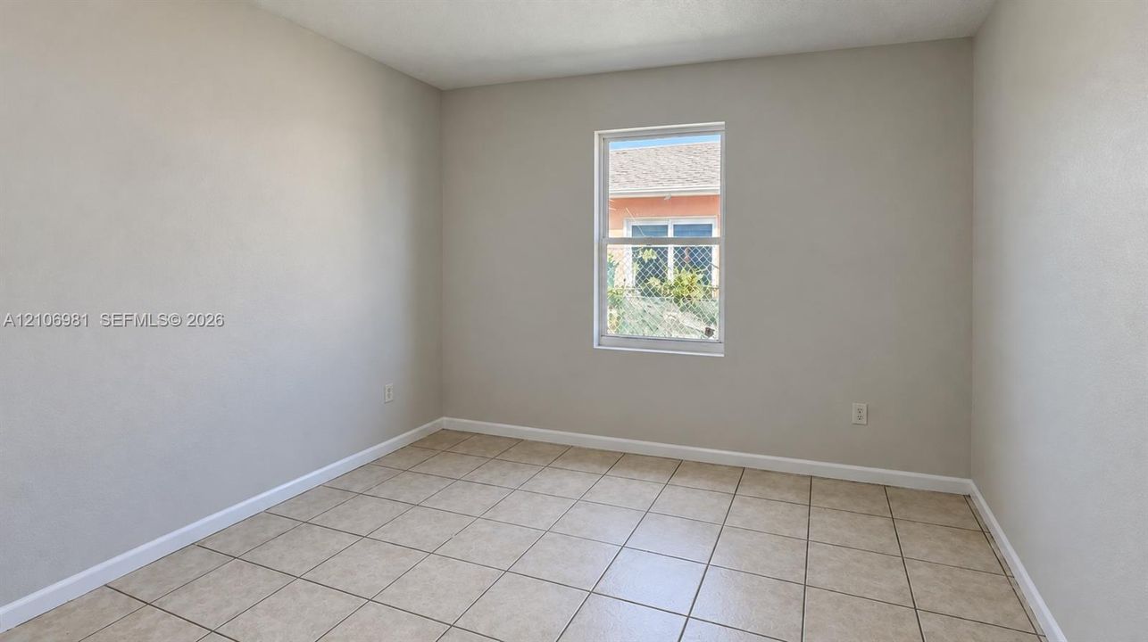 For Sale: $380,000 (3 beds, 2 baths, 1240 Square Feet)