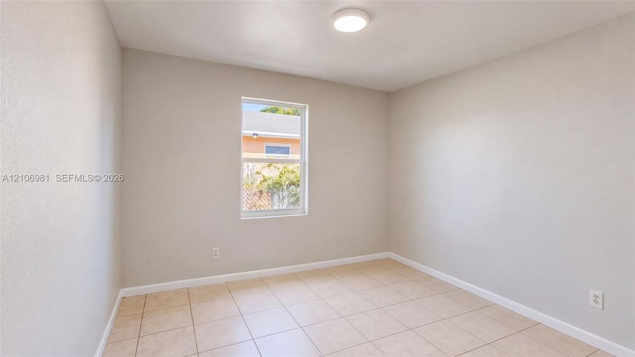 For Sale: $380,000 (3 beds, 2 baths, 1240 Square Feet)
