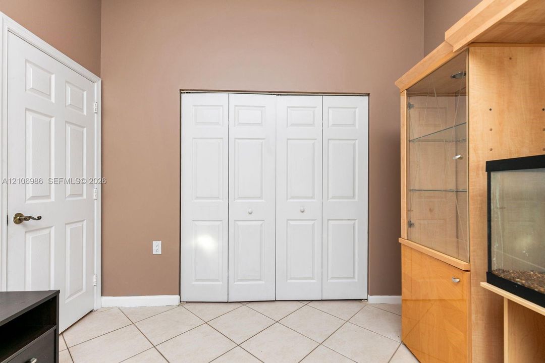 For Sale: $799,000 (3 beds, 2 baths, 2119 Square Feet)