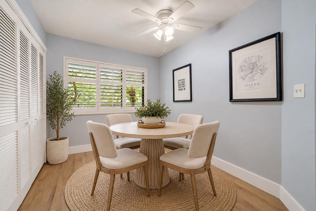 Breakfast area virtually staged
