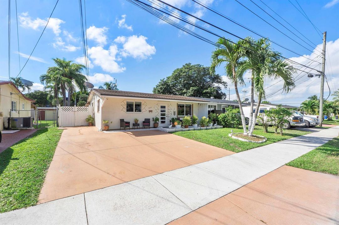 7020 SW 20th St_012