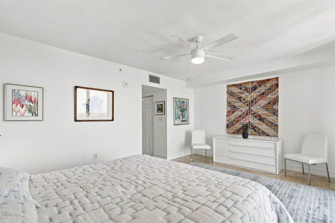 58-web-or-mls-2001-n-ocean-blvd-1102