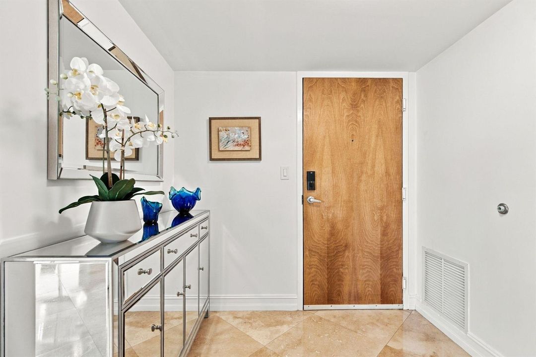 52-web-or-mls-2001-n-ocean-blvd-1102
