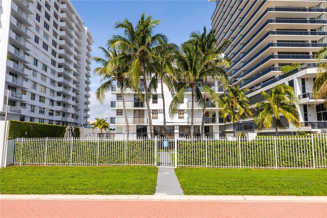 En Venta: $6,900,000 (4 camas, 3 baños, 3567 Pies cuadrados)