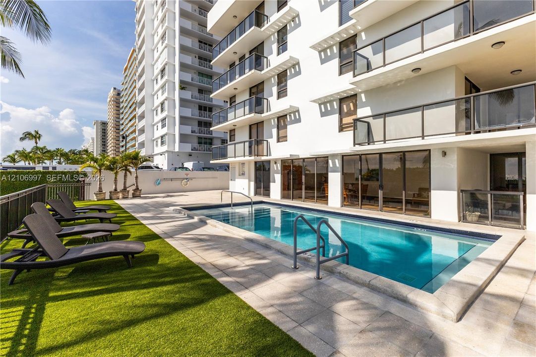 En Venta: $6,900,000 (4 camas, 3 baños, 3567 Pies cuadrados)