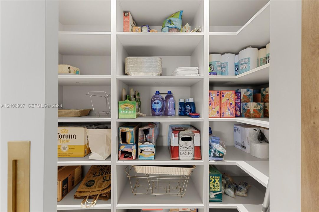 En Venta: $6,900,000 (4 camas, 3 baños, 3567 Pies cuadrados)