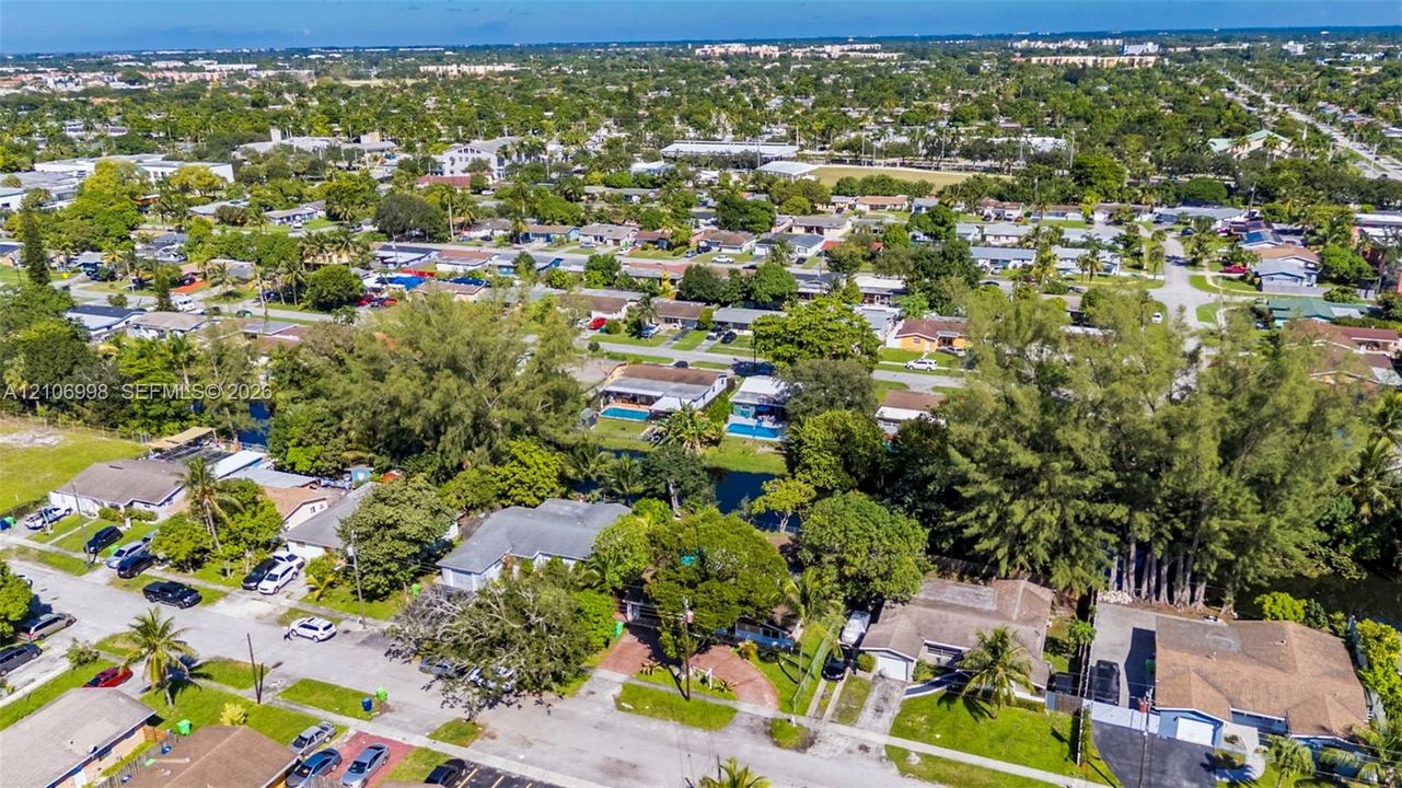 На продажу: $535,000 (3 спален, 2 ванн, 1950 Квадратных фут)