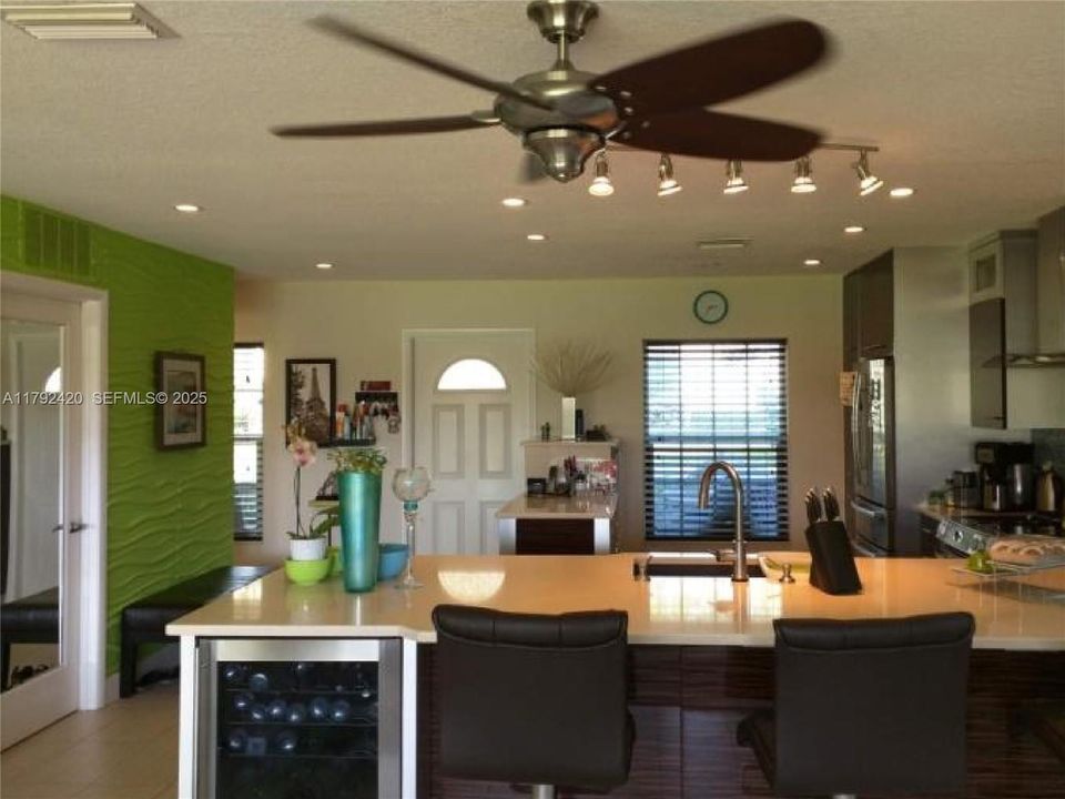Entry way into large Kitchen Living - Co