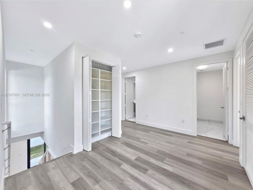 На продажу: $525,000 (3 спален, 2 ванн, 1874 Квадратных фут)