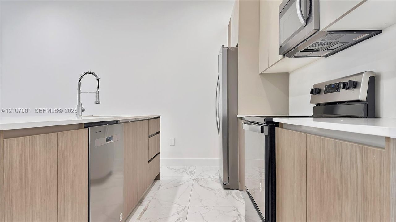 На продажу: $525,000 (3 спален, 2 ванн, 1874 Квадратных фут)