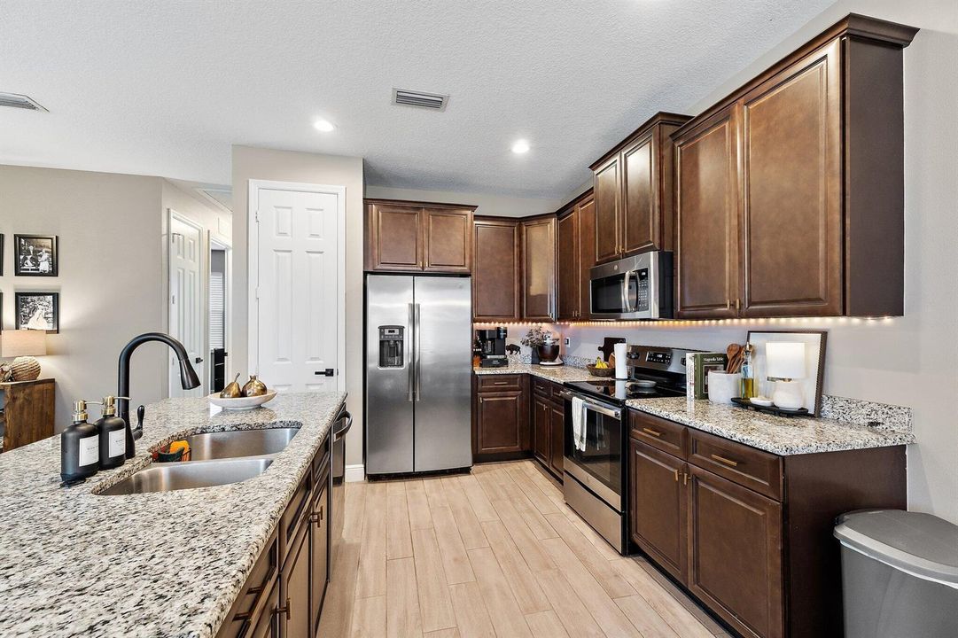 040-1293869thStN-WestPalmBeach-SMALL