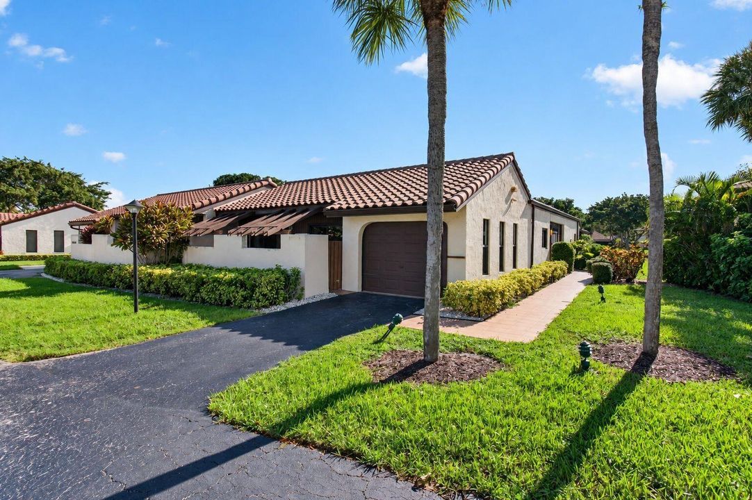 01_Front_exterior
