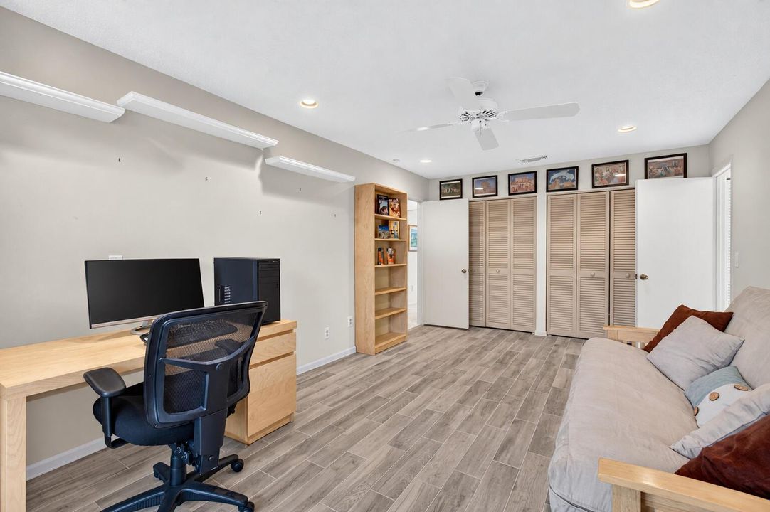 21_Office_storage