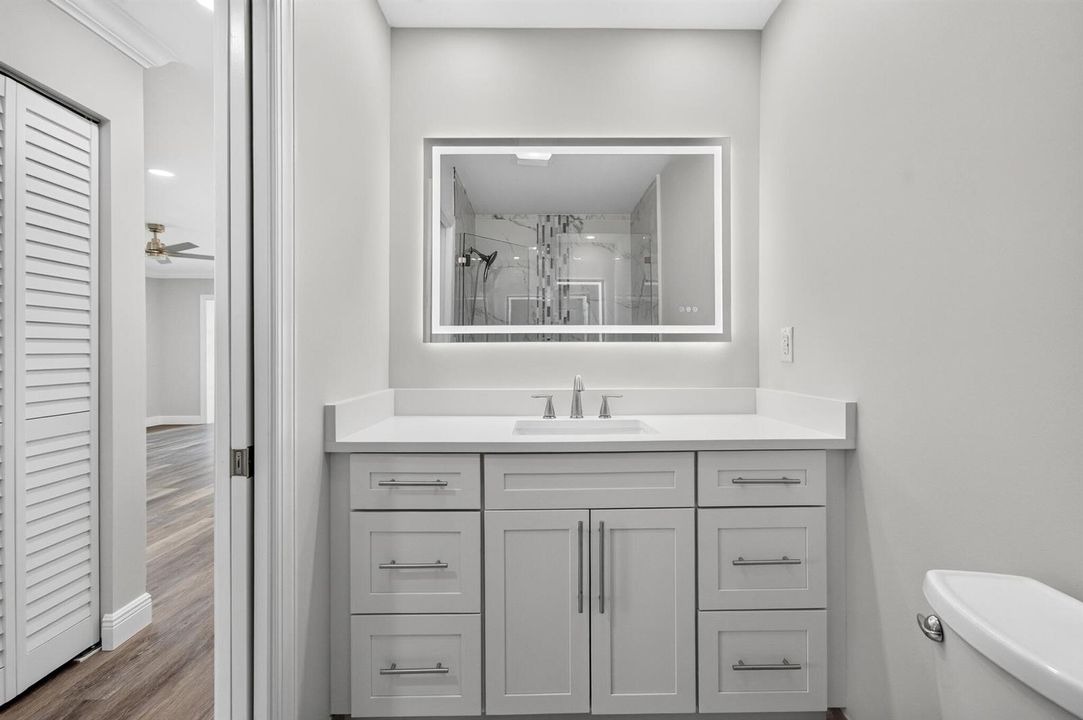 07_Bathroom_1_full_vanity_Original