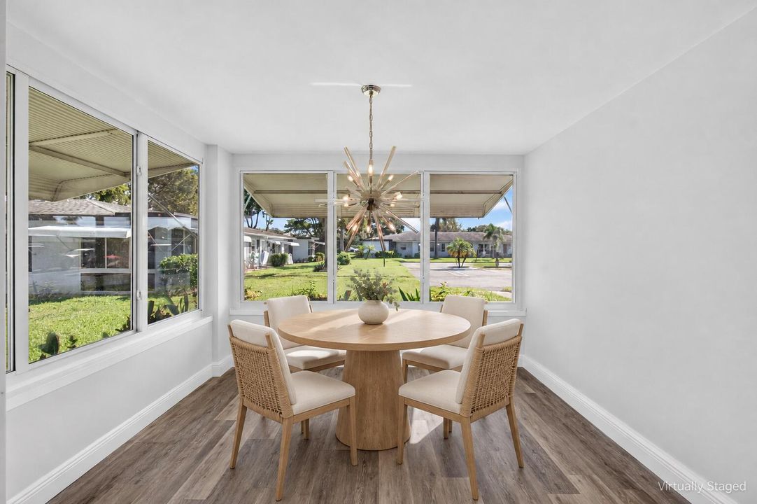 05_Dining_room_Virtually_staged