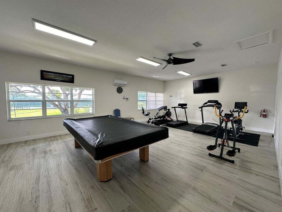 22_Community_fitness_room_Original