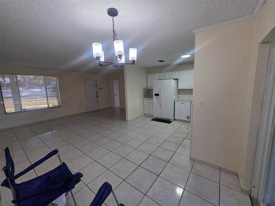 В аренду: $3,800 (3 спален, 1 ванн, 1600 Квадратных фут)