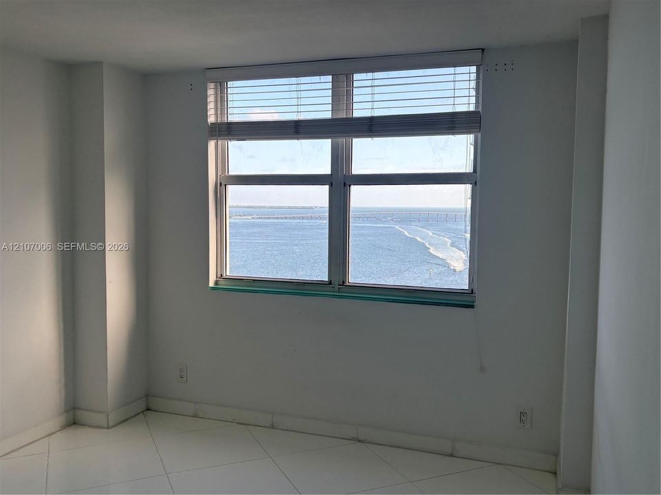 В аренду: $4,500 (2 спален, 2 ванн, 1065 Квадратных фут)