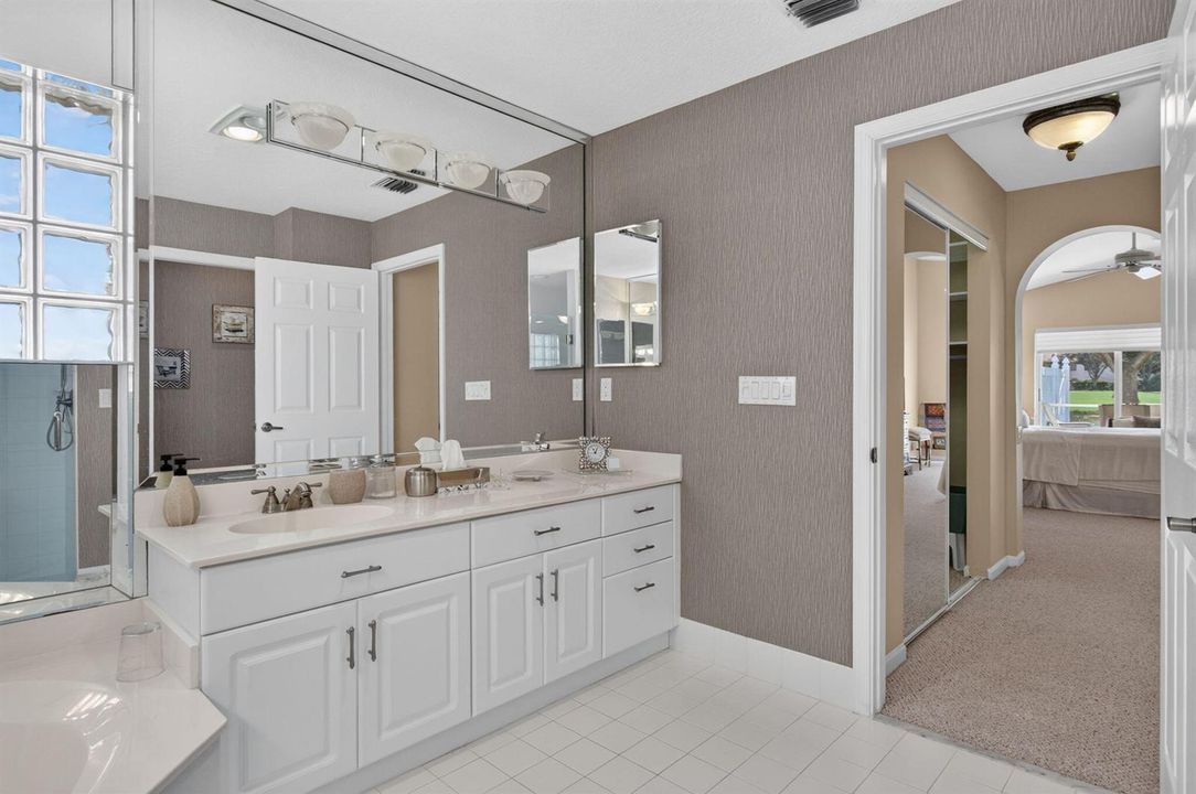 08_Primary_bath_full_vanity
