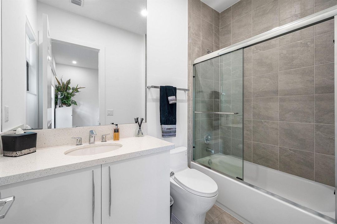 027-9586VescovatoWay-BocaRaton-FL-33496-