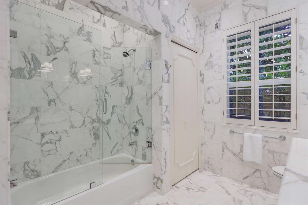 26 - Guest Bathroom 2