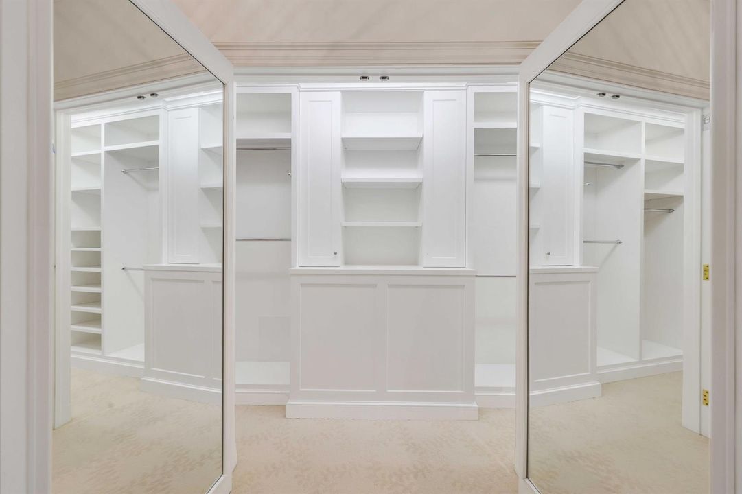 21 - Primary Closet
