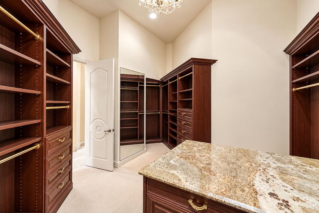 LuxuryWalk-In Closet w/ Island