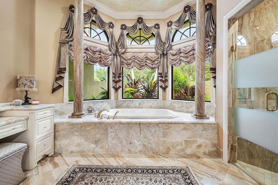 Formal Soaking Tub