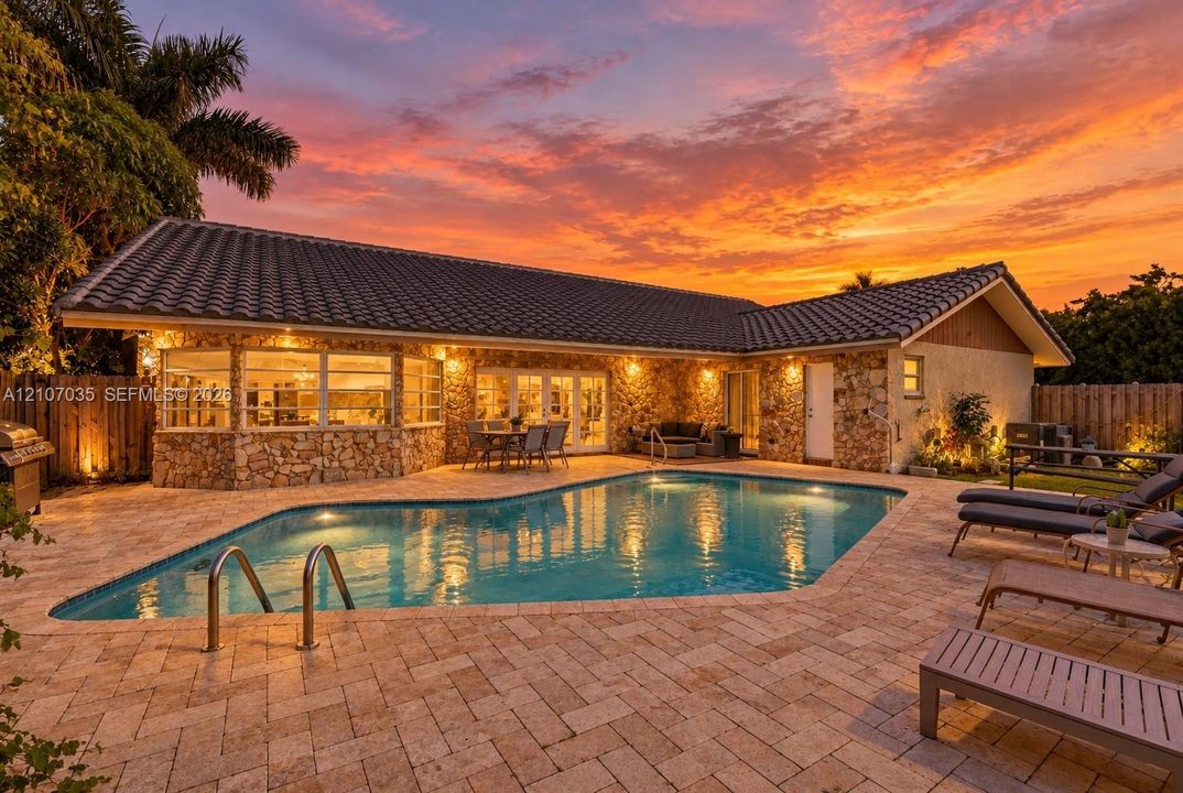 For Sale: $1,299,000 (5 beds, 3 baths, 2696 Square Feet)