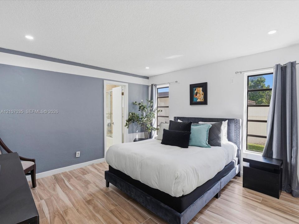 For Sale: $1,299,000 (5 beds, 3 baths, 2696 Square Feet)