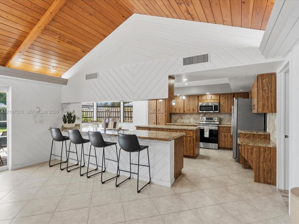 For Sale: $1,299,000 (5 beds, 3 baths, 2696 Square Feet)